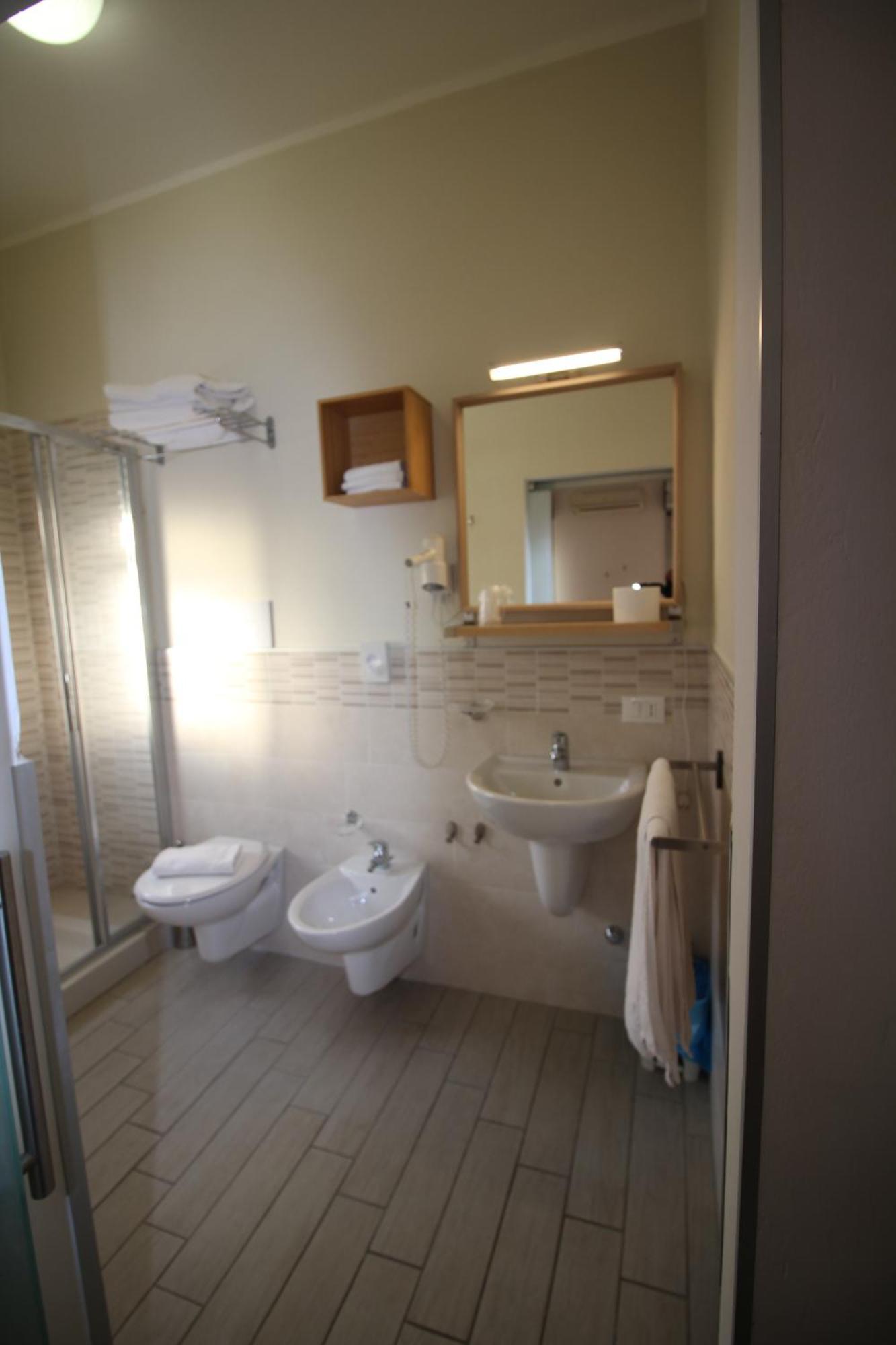 Hotel Firenze Caorle Extérieur photo