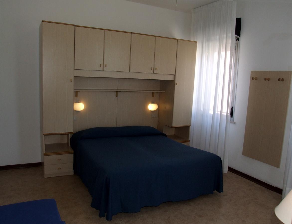 Hotel Firenze Caorle Chambre photo