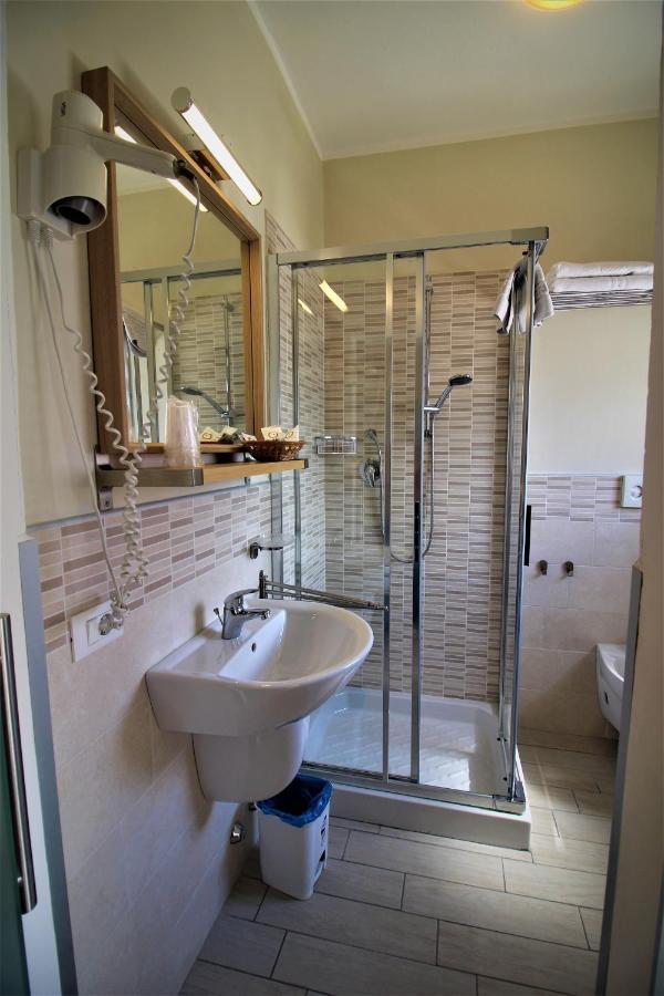 Hotel Firenze Caorle Extérieur photo